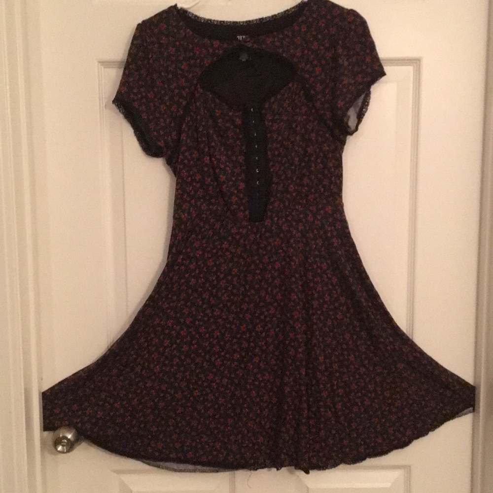 Super cute Hot topic dress!!! ❤️🖤👗💕